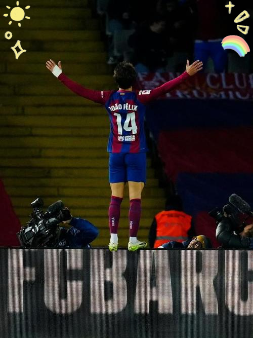 费德勒重返赛场，持续失利首场状态出色，切尔西观众沸腾！